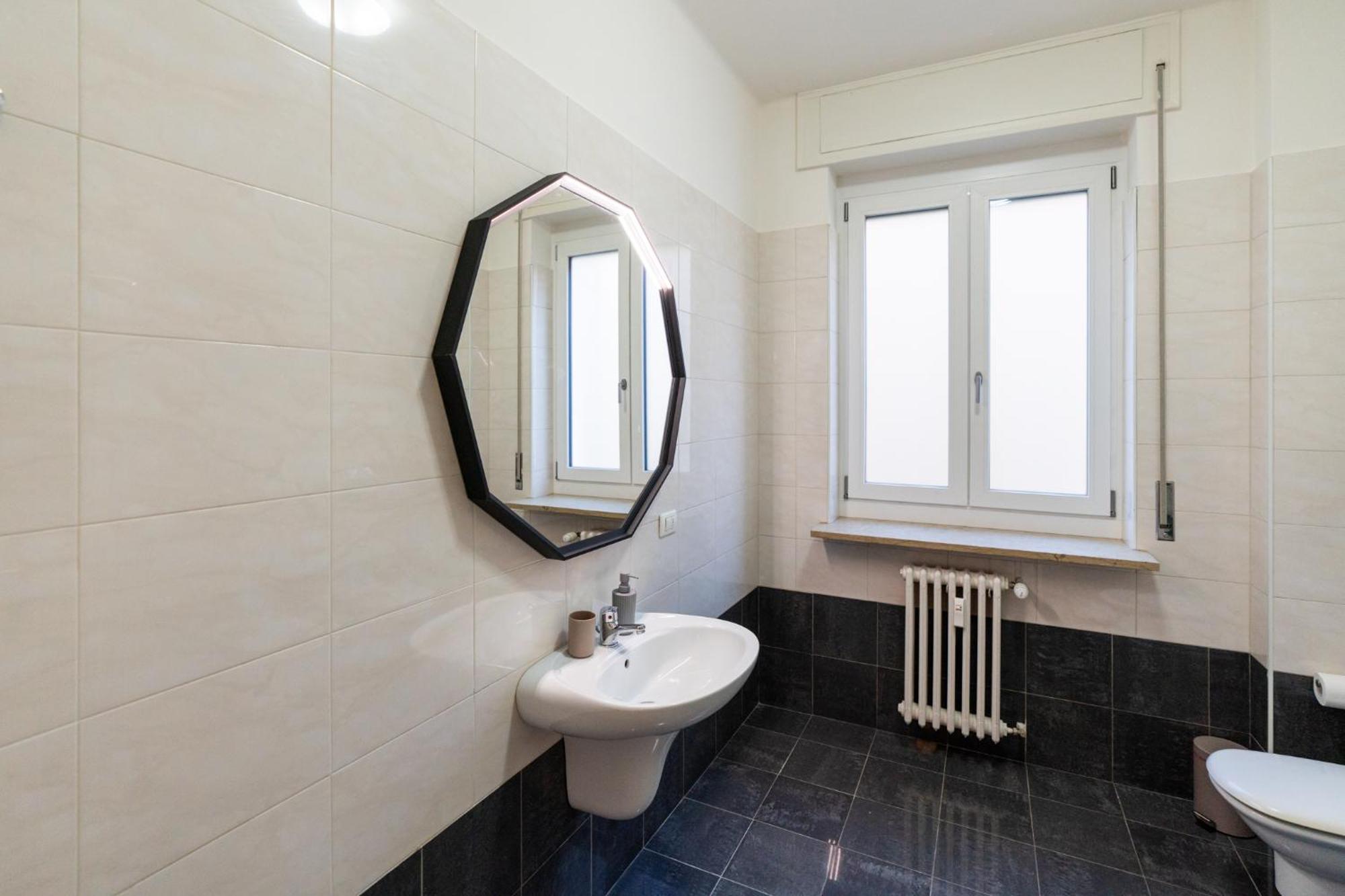 Domus Verona - Elegante Residenza Con Affaccio Su Porta Leoni Ruang foto